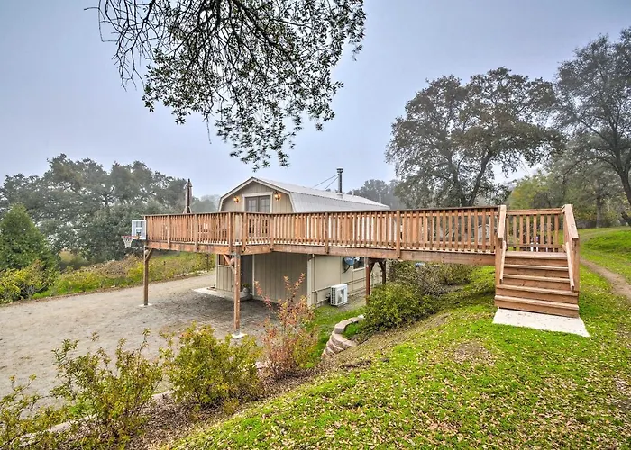 Family Home Near Kings And Sequoia National Parks!